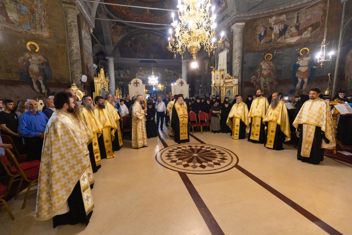 Slujba Privegherii în cinstea Sfintelor Cuvioase Filofteia și Elisabeta de la Mănăstirea Pasărea 364773