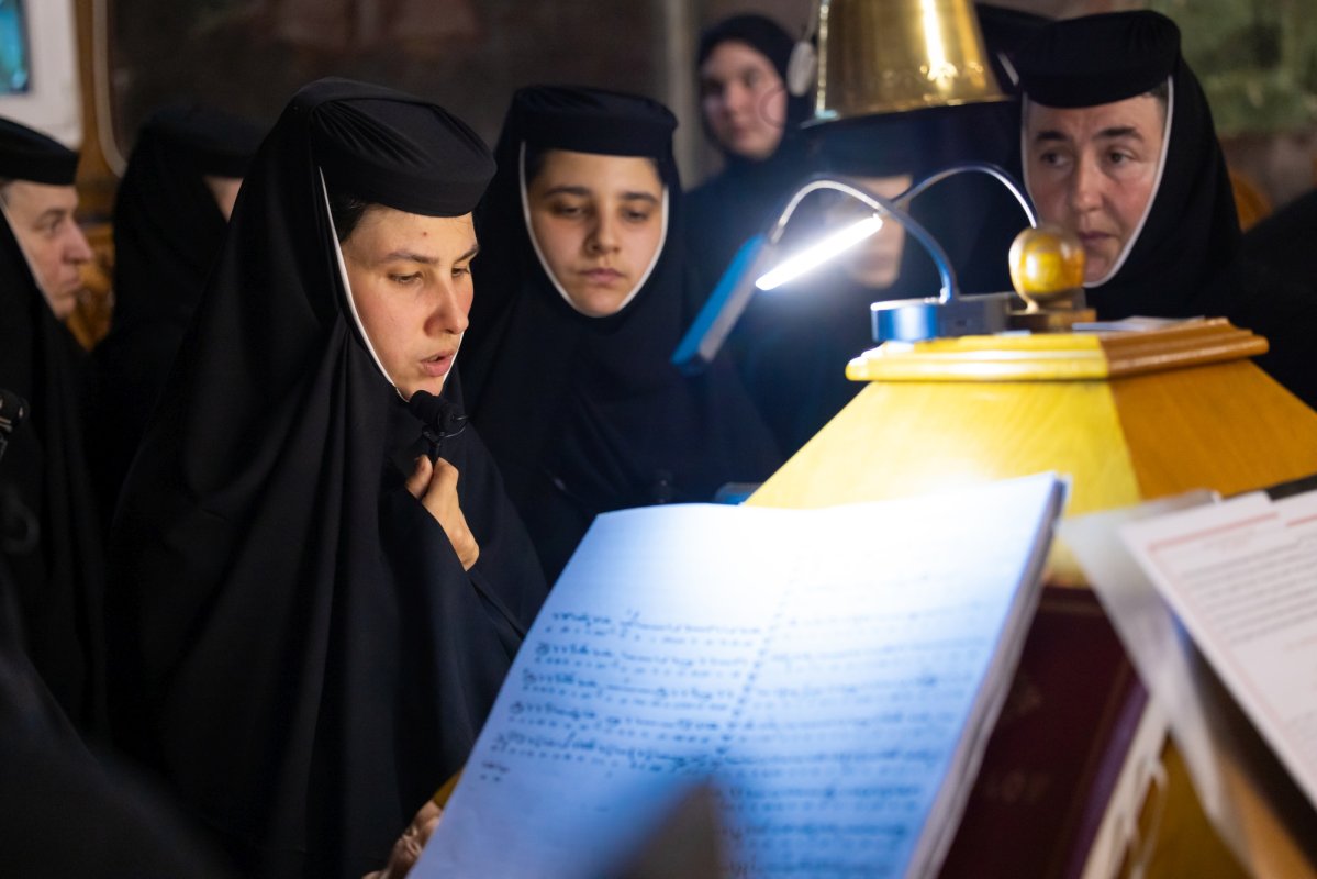 Slujba Privegherii în cinstea Sfintelor Cuvioase Filofteia și Elisabeta de la Mănăstirea Pasărea 364775