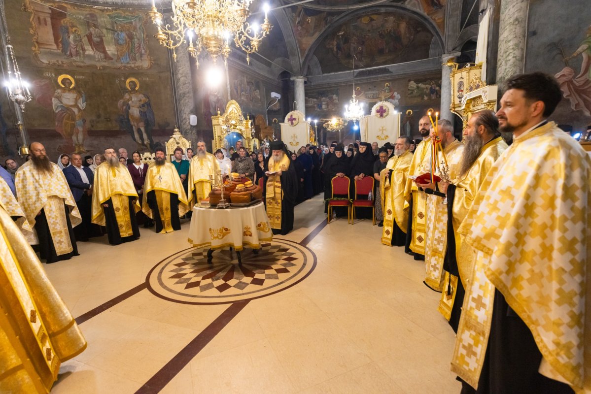 Slujba Privegherii în cinstea Sfintelor Cuvioase Filofteia și Elisabeta de la Mănăstirea Pasărea 364776