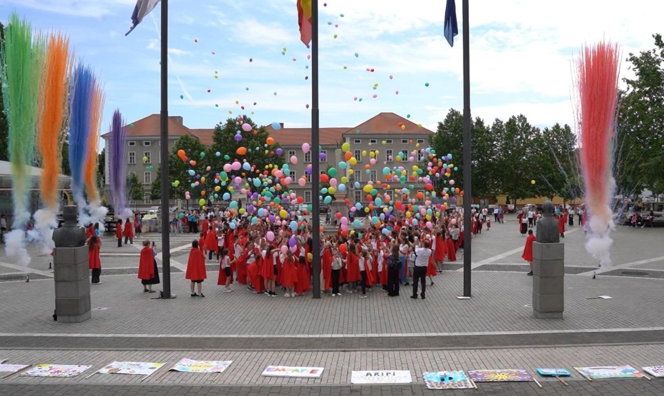 Activităţi pentru copiii şi tinerii din centrele sociale ale Arhiepiscopiei Alba Iuliei 364816