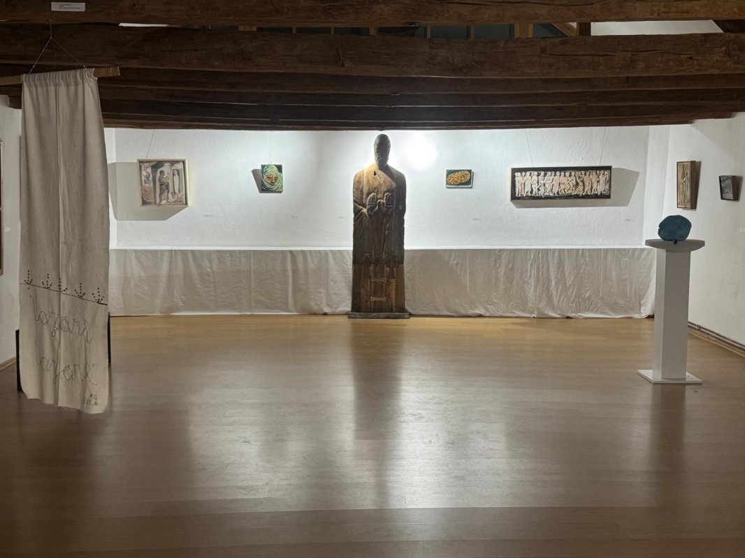 Expoziție inedită la Parohia „Sfântul Nicolae” din municipiul Câmpina, județul Prahova 364889