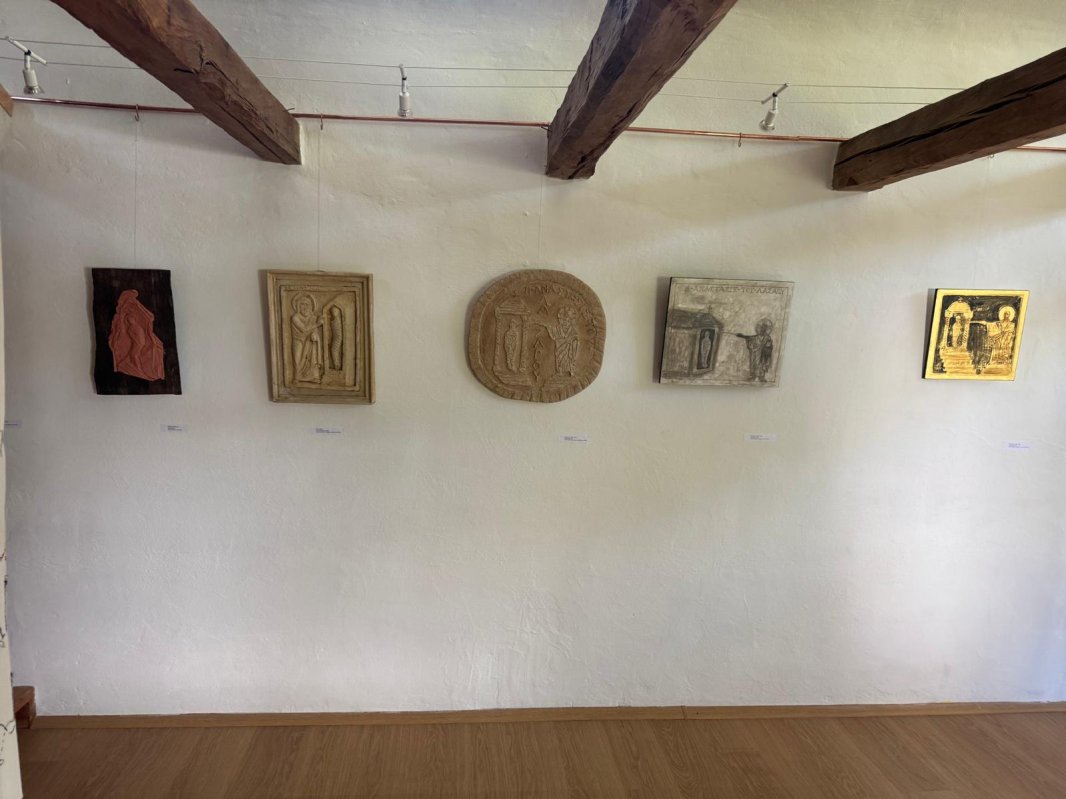 Expoziție inedită la Parohia „Sfântul Nicolae” din municipiul Câmpina, județul Prahova 364891