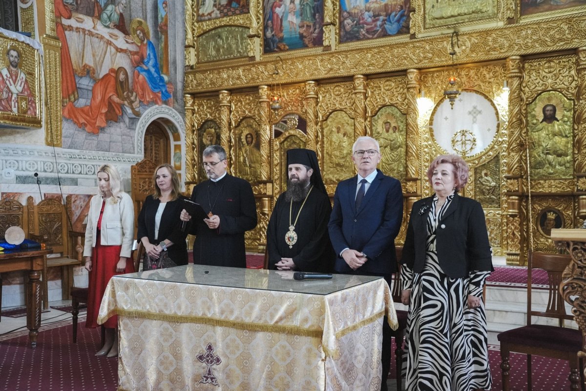 Festivitate de absolvire la Liceul Ortodox „Sfântul Nicolae” din Zalău 364807