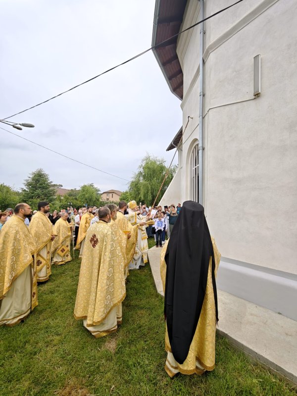 Moment de sărbătoare la Parohia Găneasa din județul Ilfov 365011