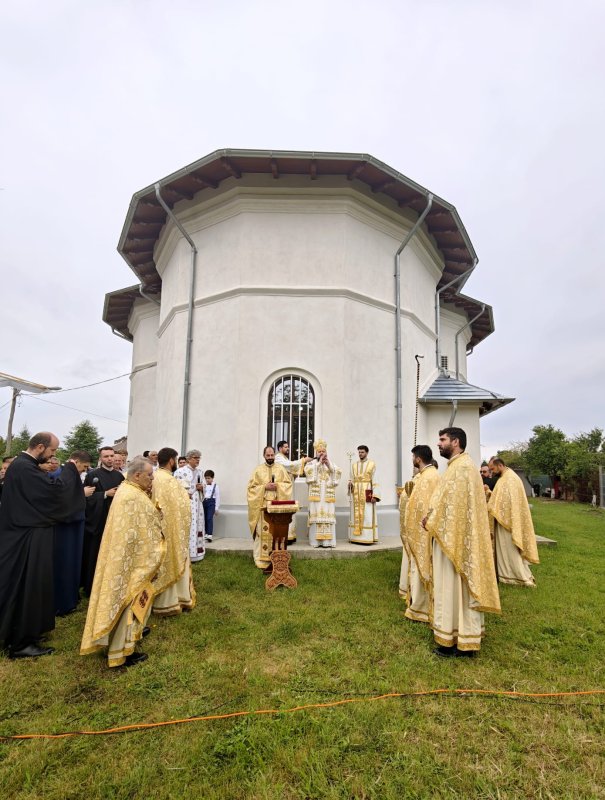 Moment de sărbătoare la Parohia Găneasa din județul Ilfov 365012