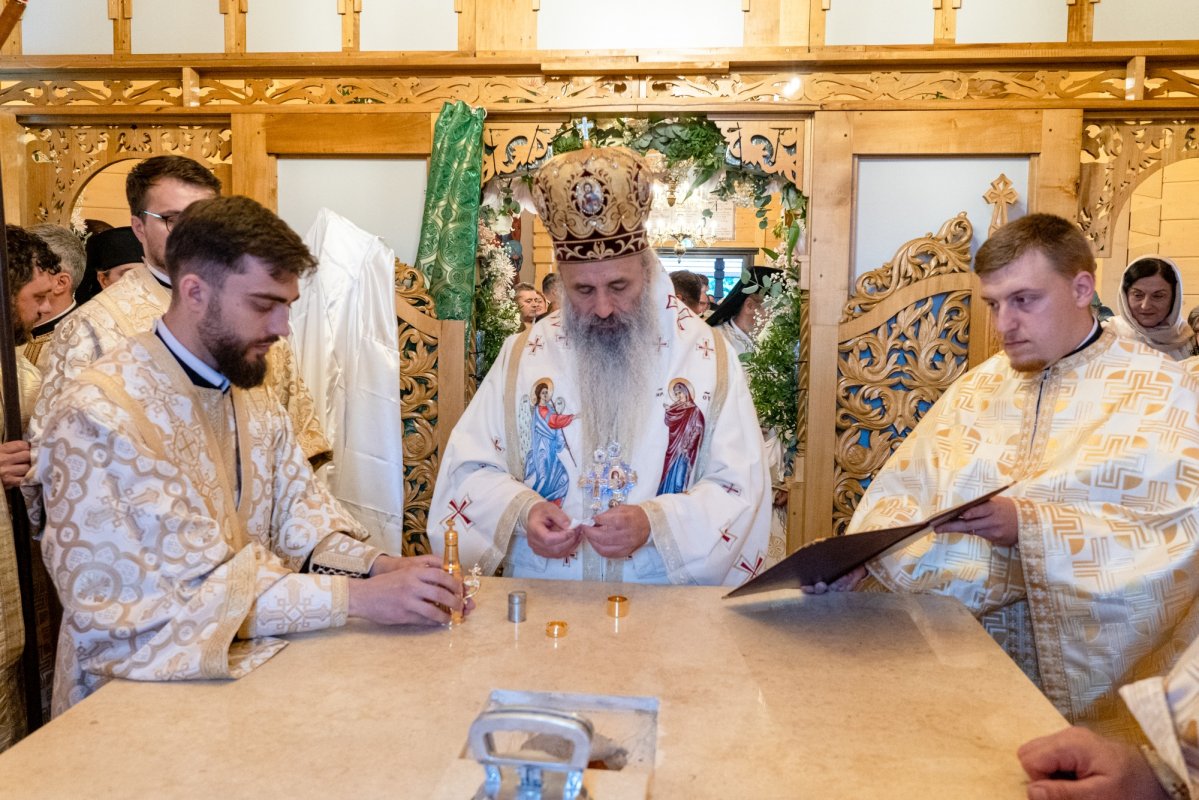 Sfințirea bisericii cimitirului de la Chiperești 364945