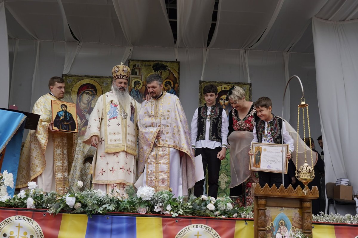 Sfințirea bisericii cimitirului de la Chiperești 365099