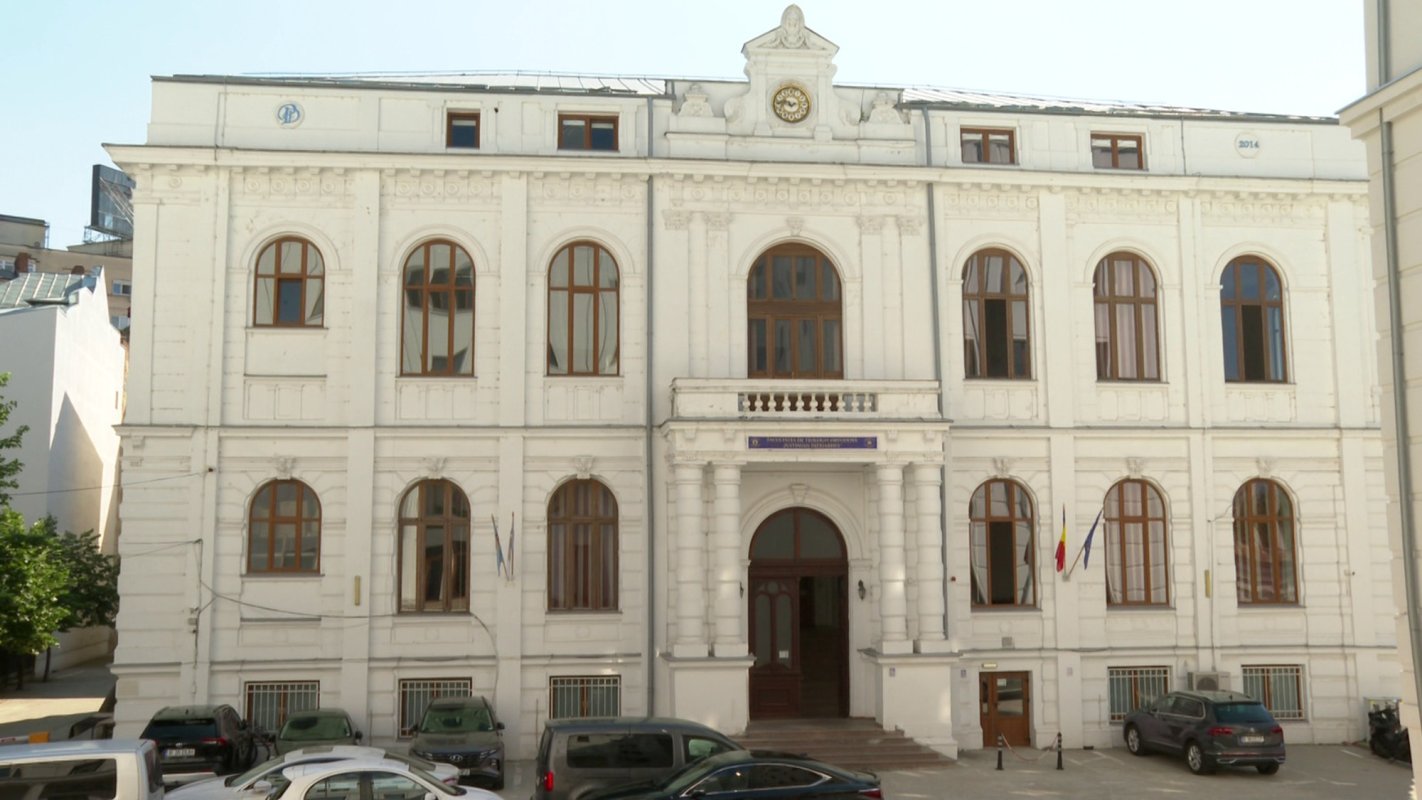 Au debutat cursurile pentru obținerea gradelor clericale la București 365047