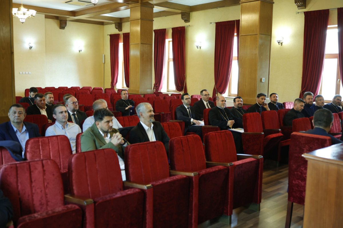 Constituirea noii Adunări eparhiale a Arhiepiscopiei Craiovei 365142