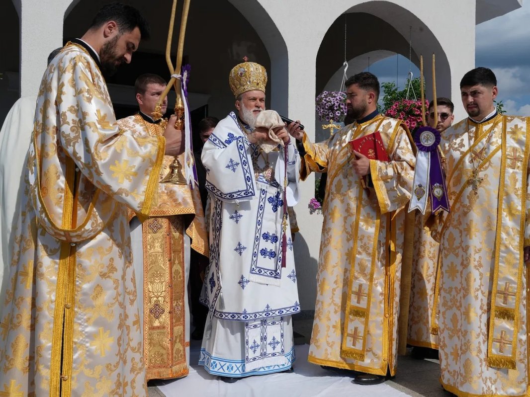 Târnosirea bisericii Parohiei „Sfântul Cuvios Dimitrie cel Nou” din Fundata, județul Călărași 365222