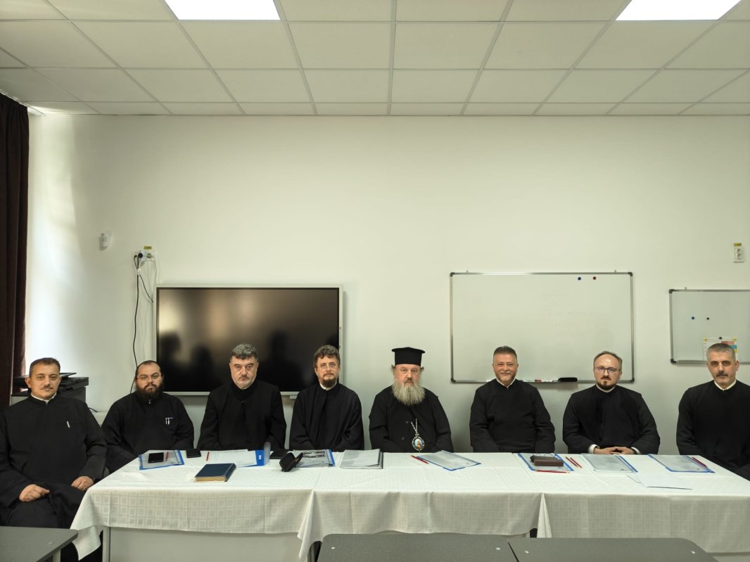 Evaluarea finală a studiilor liceale pentru seminariștii din București 365297