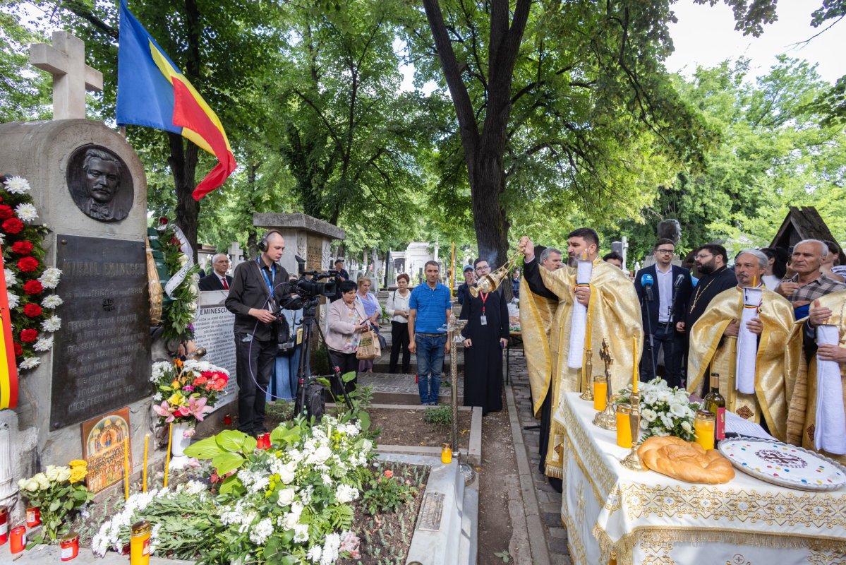 Pomenirea poetului Mihai Eminescu în București 365677