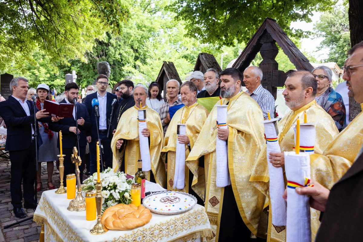 Pomenirea poetului Mihai Eminescu în București 365678