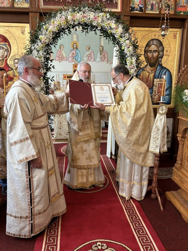 Sfinţirea Bisericii „Duminica Sfinților Români” din Offenbach pe Main 365651