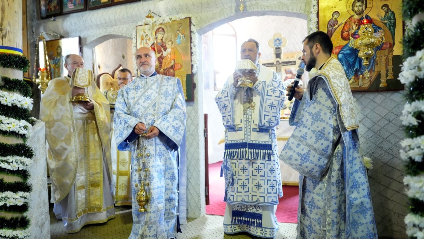 Slujire arhierească la Biserica „Sfântul Gheorghe” din Sibiu 365646