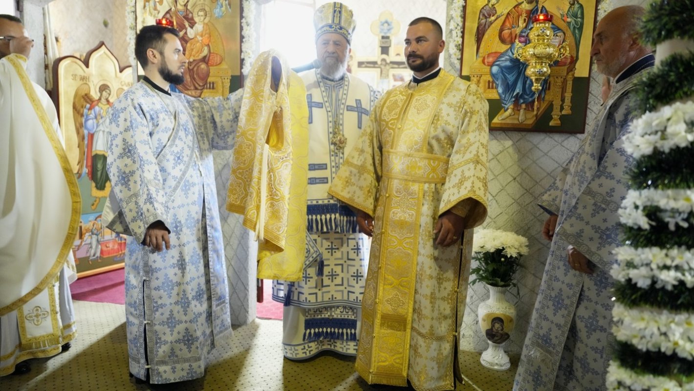 Slujire arhierească la Biserica „Sfântul Gheorghe” din Sibiu 365647