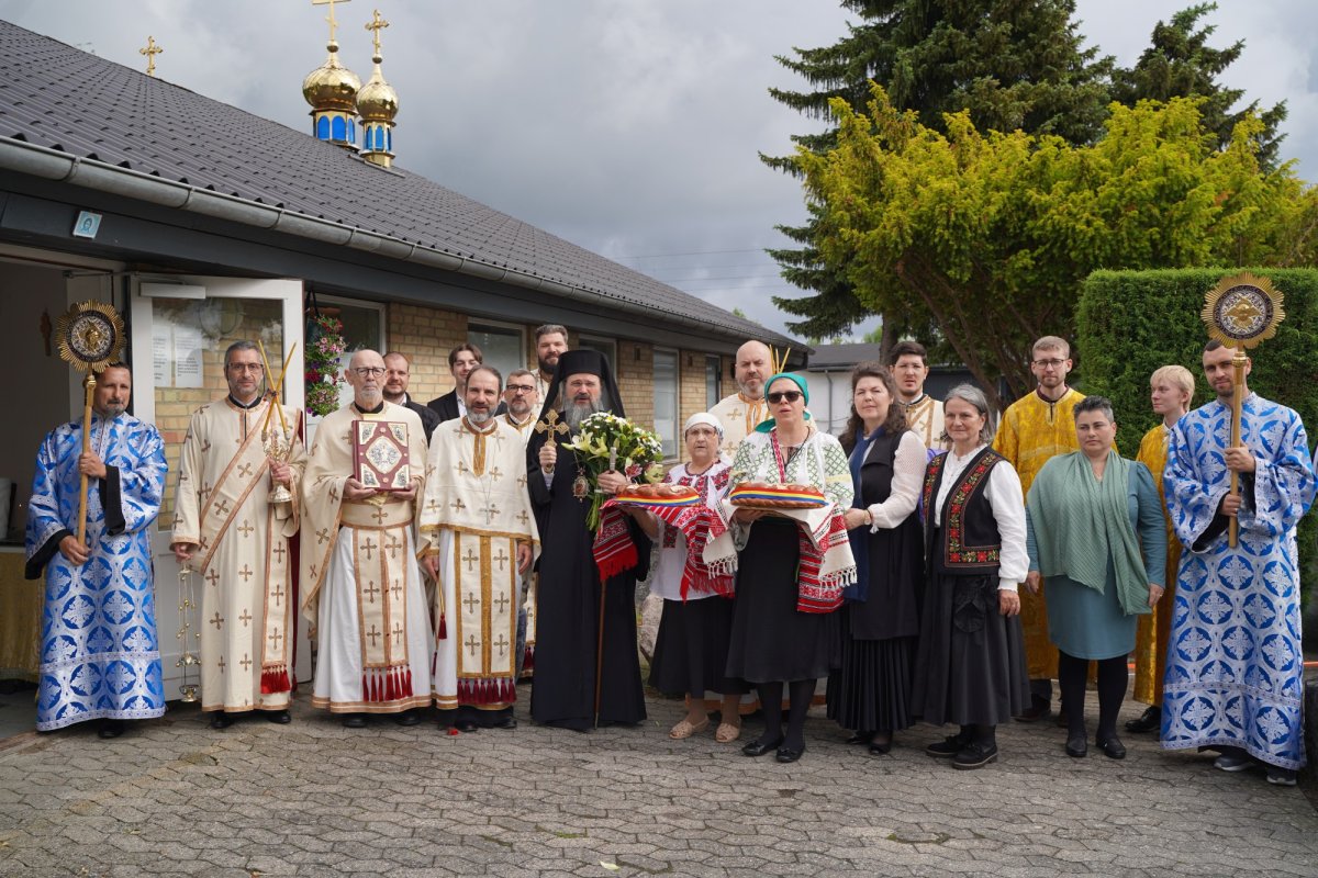 Vizită arhierească în parohii din Slovenia și Danemarca 365774