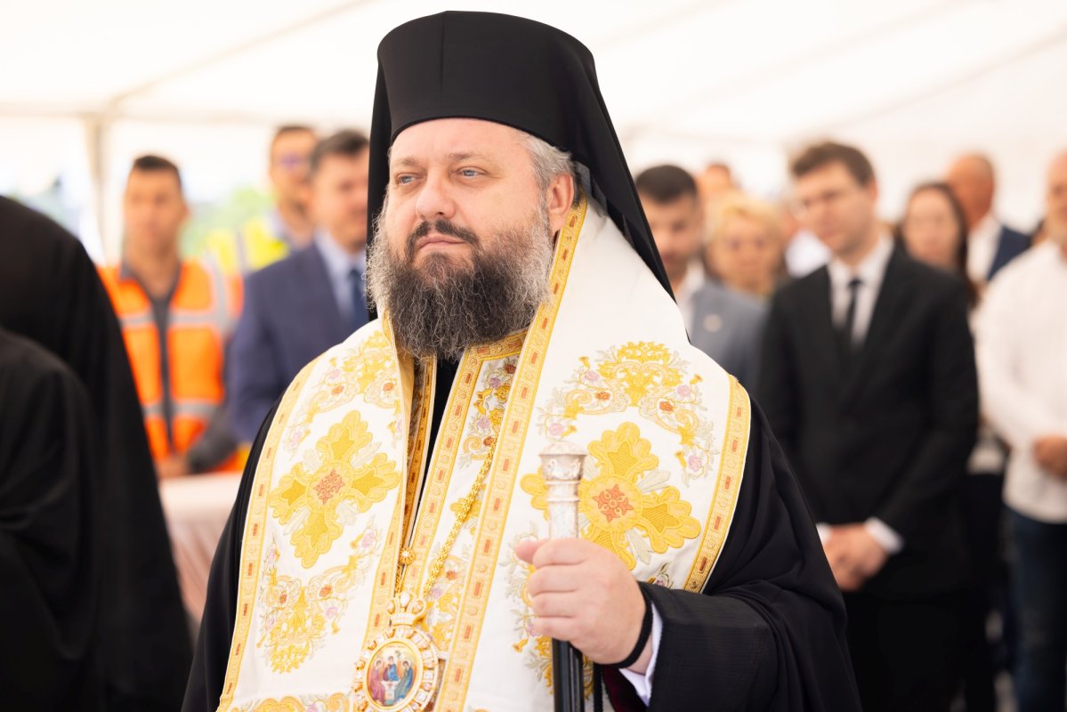 Binecuvântarea începutului unei lucrări dedicate copiilor și tinerilor 365974