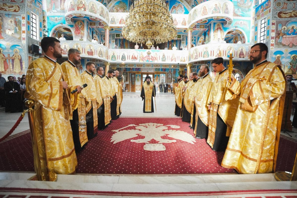 Eveniment festiv la Catedrala Episcopală din Zalău 365949