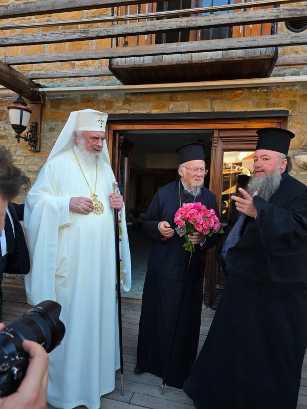 Vizita Patriarhului României în insula Imvros (Gökçeada) - mărturie a comuniunii ortodoxe și a legăturilor frățești dintre Patriarhia Ecumenică și Patriarhia Română 365959