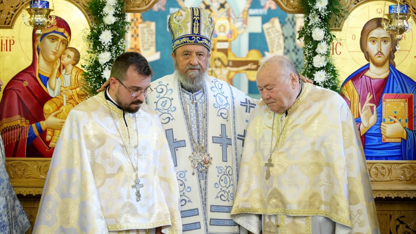 Biserica „Sfinţii Apostoli Petru și Pavel” din oraşul Agnita a fost târnosită 366172
