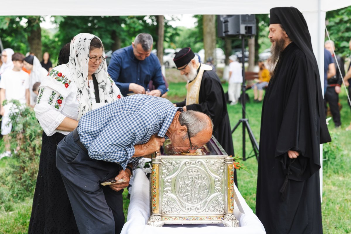 Hramul ctitoriei lui Matei Basarab din Codrii Vlăsiei 366212