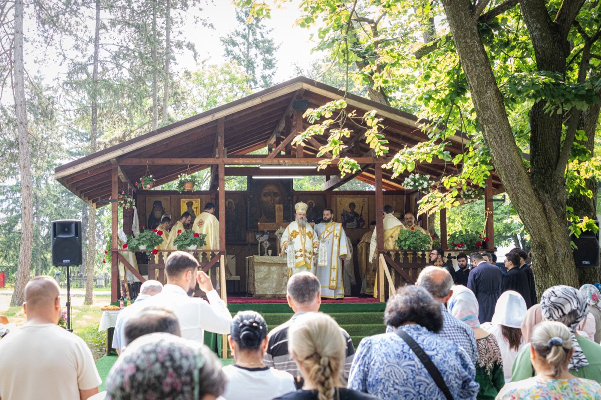 Hramul ctitoriei lui Matei Basarab din Codrii Vlăsiei 366214