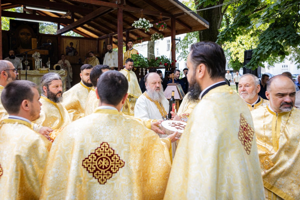 Hramul ctitoriei lui Matei Basarab din Codrii Vlăsiei 366223