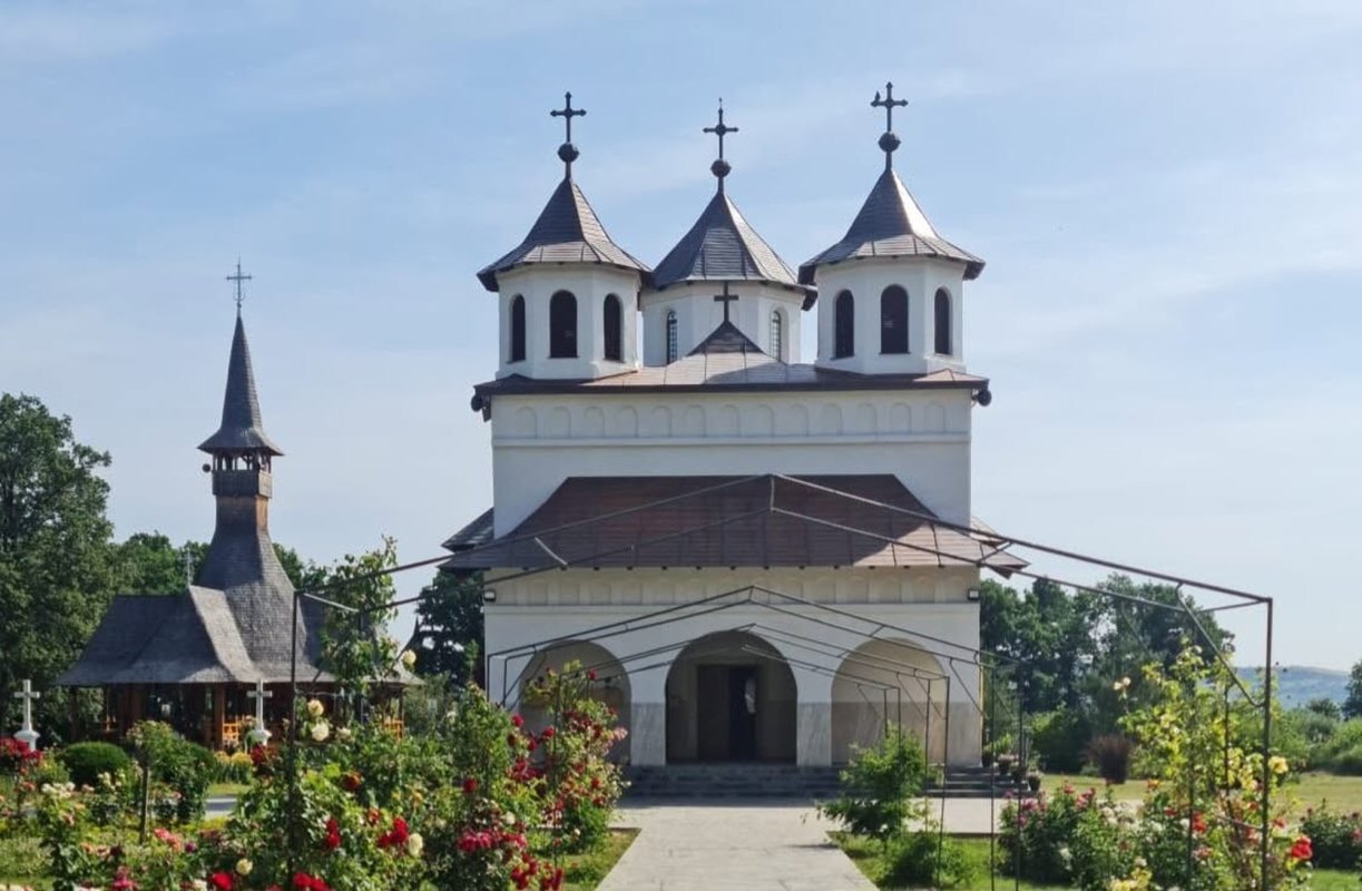 Moaștele Sfântului Cuvios Serafim cel Răbdător de la Sâmbăta de Sus, în pelerinaj la Mănăstirea Bobota, Sălaj 366156