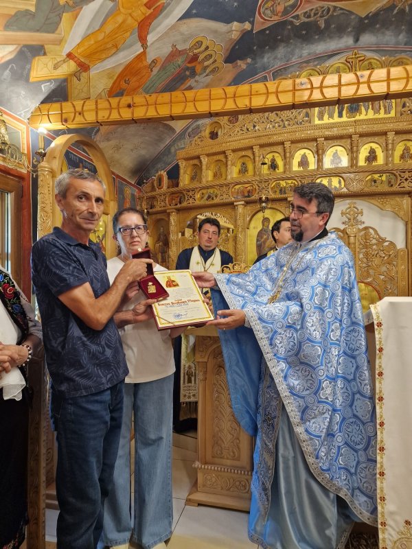 Sfinţire de raclă la capela Institutului „Marius Nasta” 366203