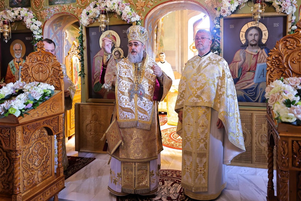 Veșmântul harului pentru biserica Parohiei Plevna din județul Buzău 366178
