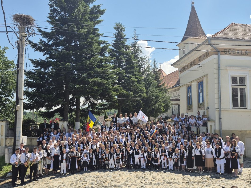 „Tradiţii în imagini”, la a zecea ediţie, în Turnu Roşu 366330