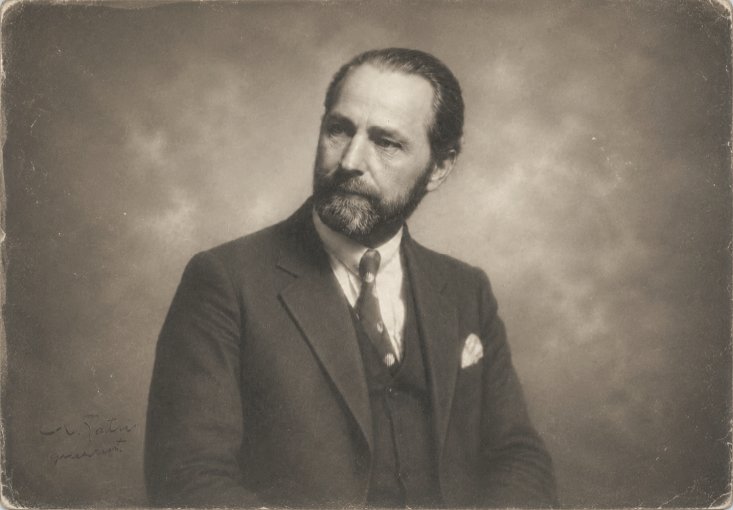 Vasile Voiculescu zugrăvit de Mitropolitul Bartolomeu Anania 366308