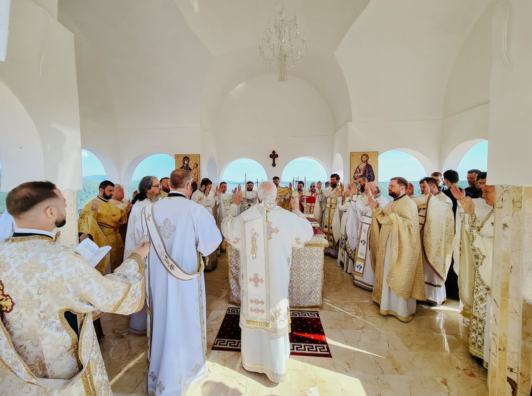 Hramul de vară și sfințirea Altarului de vară al Mănăstirii Someșul Cald 366453