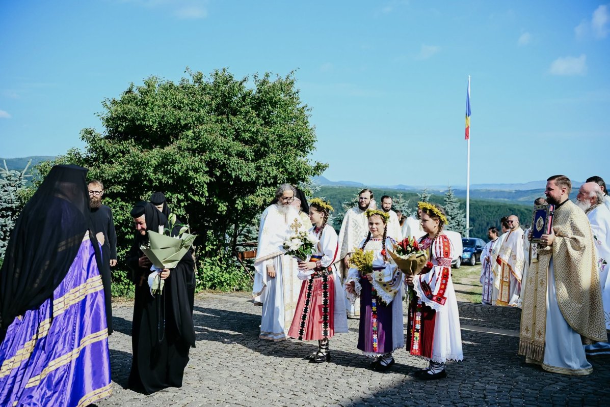 Hramul de vară și sfințirea Altarului de vară al Mănăstirii Someșul Cald 366454