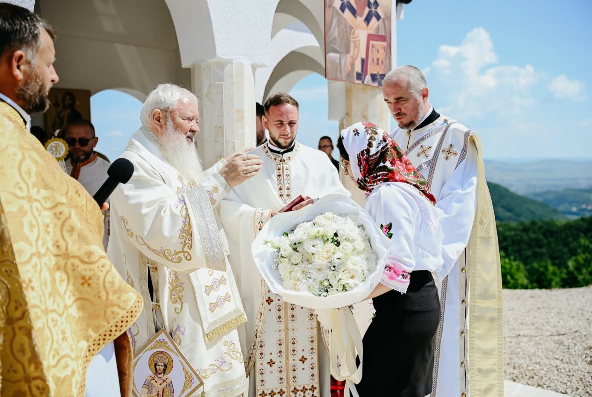 Hramul de vară și sfințirea Altarului de vară al Mănăstirii Someșul Cald 366457