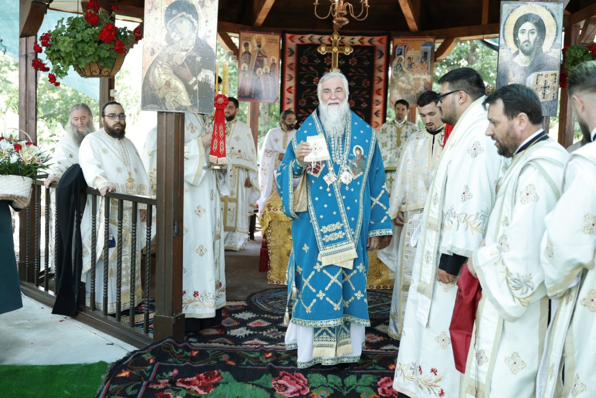 Moment de binecuvântare la Mănăstirea Icoana din Gorj 366475