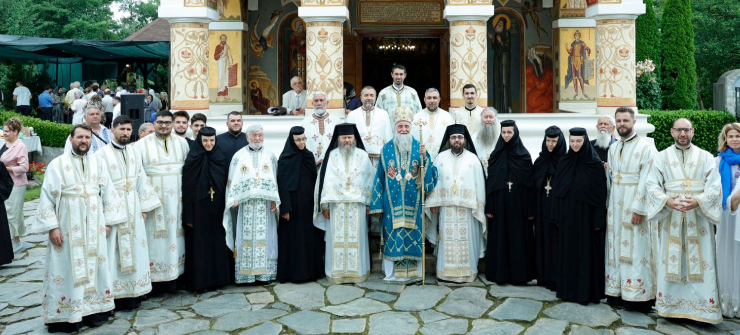 Moment de binecuvântare la Mănăstirea Icoana din Gorj 366476