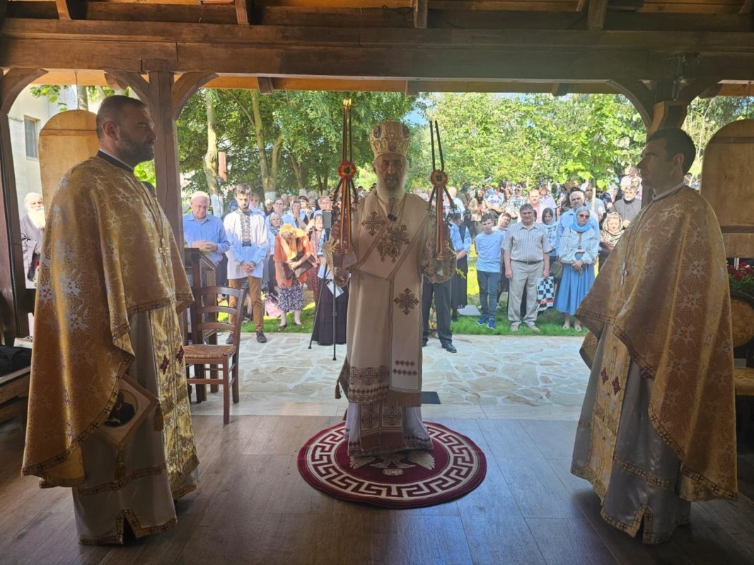 Hramul Mănăstirii „Nașterea Sfântului Ioan Botezătorul” din Alba Iulia 366569