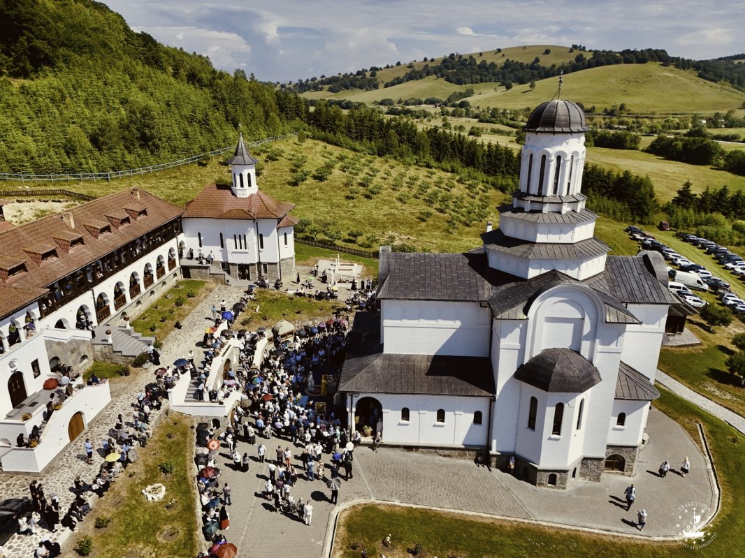 Hramul Mănăstirii „Nașterea Sfântului Ioan Botezătorul” din Valea Mare, judeţul Covasna 366553