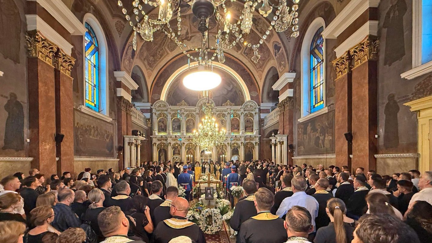 Slujba Stâlpilor pentru Preasfințitul Părinte Emilian Crișanul, la Catedrala Veche din Arad 366716
