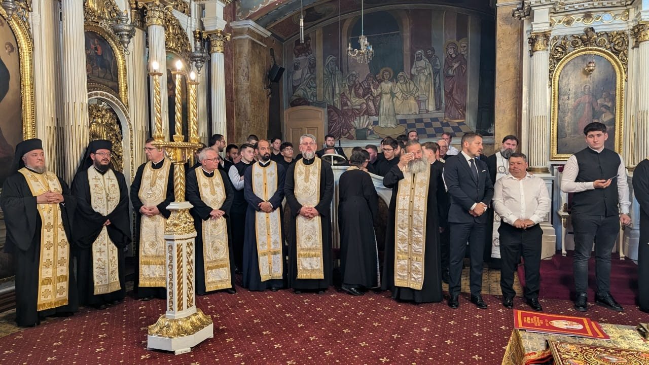 Slujba Stâlpilor pentru Preasfințitul Părinte Emilian Crișanul, la Catedrala Veche din Arad 366717