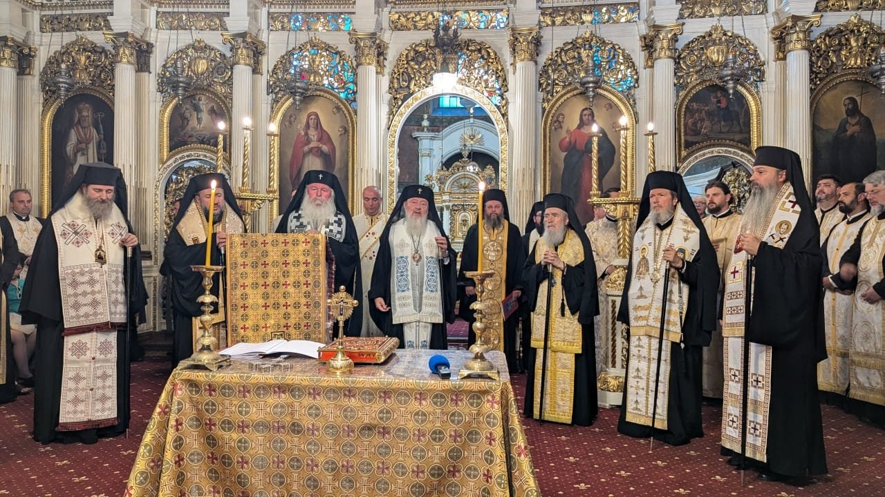 Slujba Stâlpilor pentru Preasfințitul Părinte Emilian Crișanul, la Catedrala Veche din Arad 366718