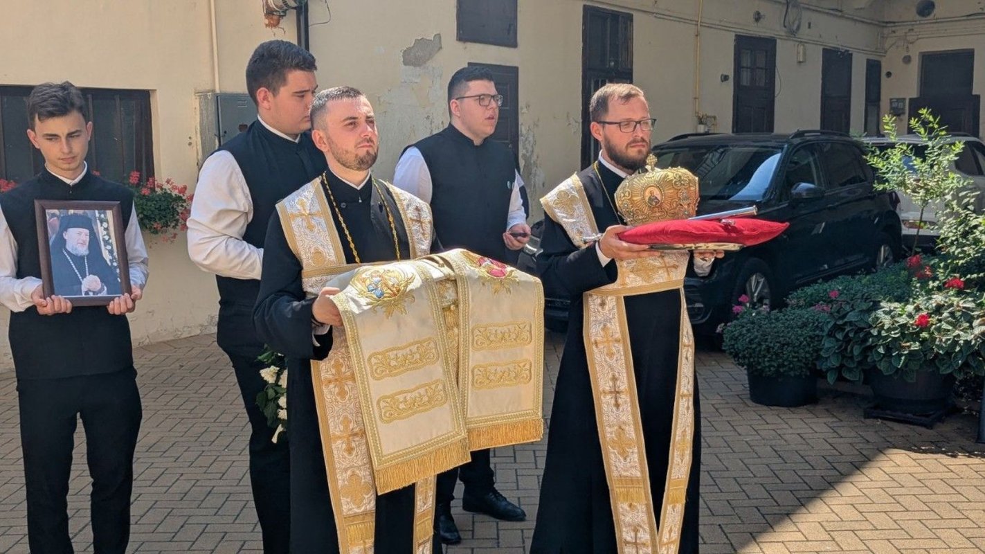 Aradul și-a luat rămas-bun de la Preasfințitul Părinte Emilian Crișanul 366793