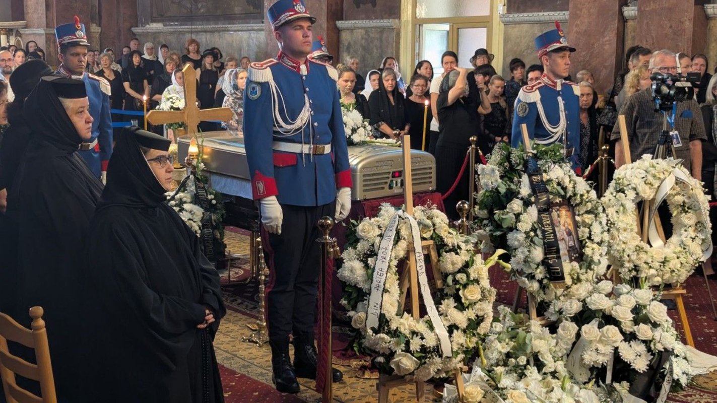 Aradul și-a luat rămas-bun de la Preasfințitul Părinte Emilian Crișanul 366801