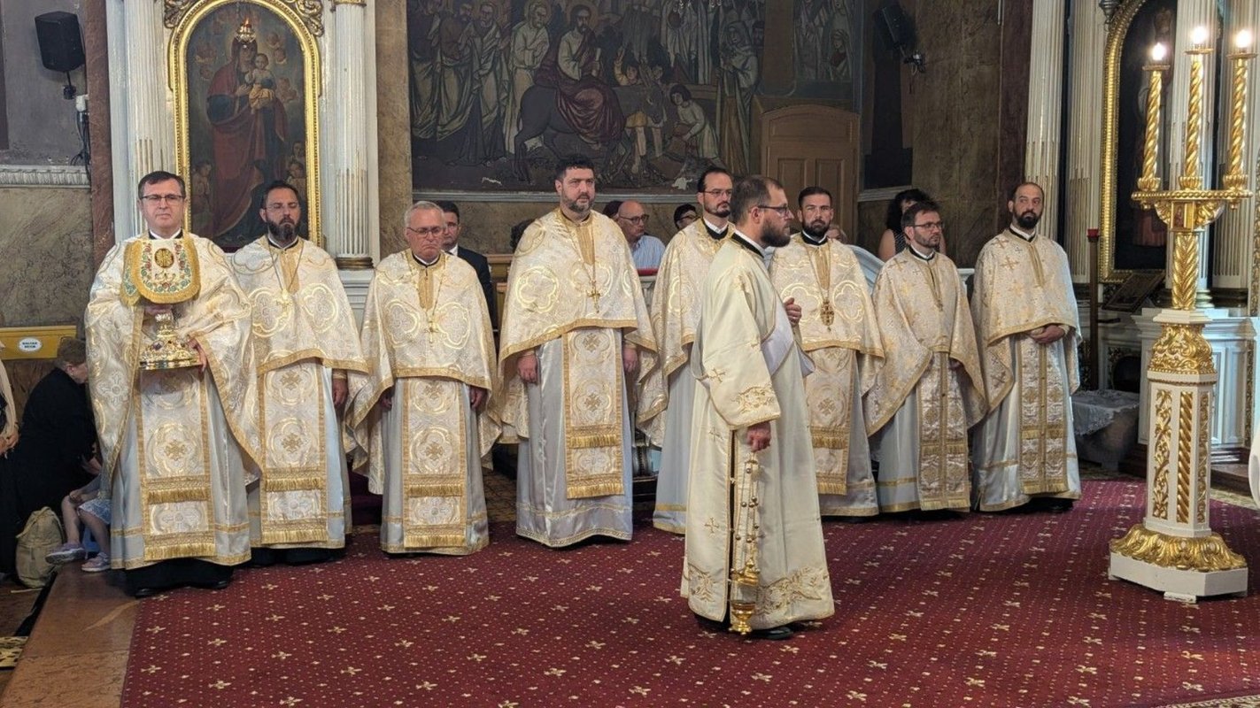 Aradul și-a luat rămas-bun de la Preasfințitul Părinte Emilian Crișanul 366804