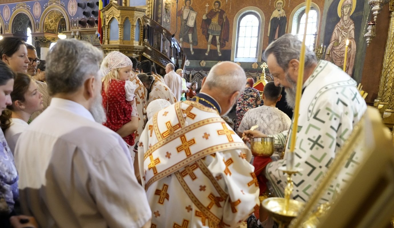 Duminica a 4‑a după Rusalii la Catedrala Mitropolitană din Sibiu 366770
