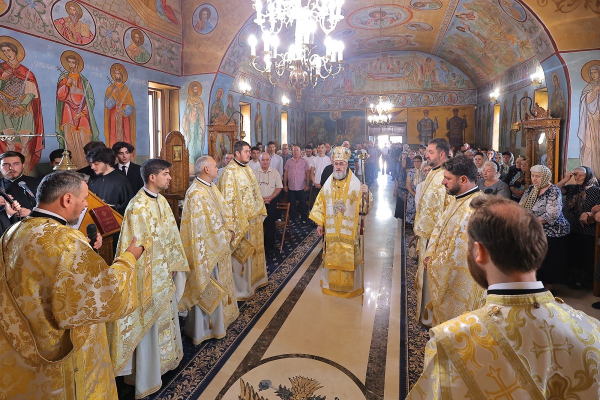 Binecuvântare arhierească pentru credincioșii Parohiei Spătaru, județul Buzău 366832