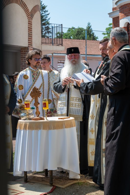 Mitropolitul Banatului în mijlocul credincioșilor Parohiei Fratelia din Timișoara 366824