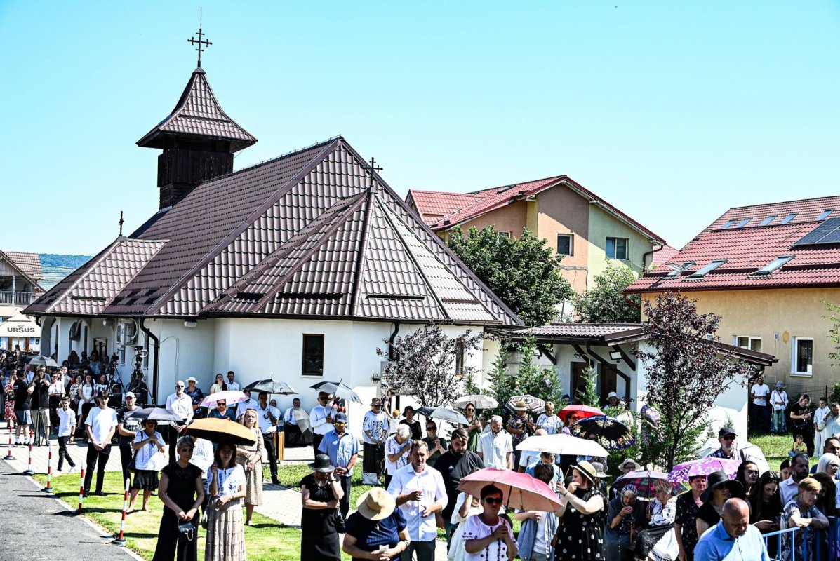 Sfințirea Bisericii „Soborul Maicii Domnului” din Florești 366815